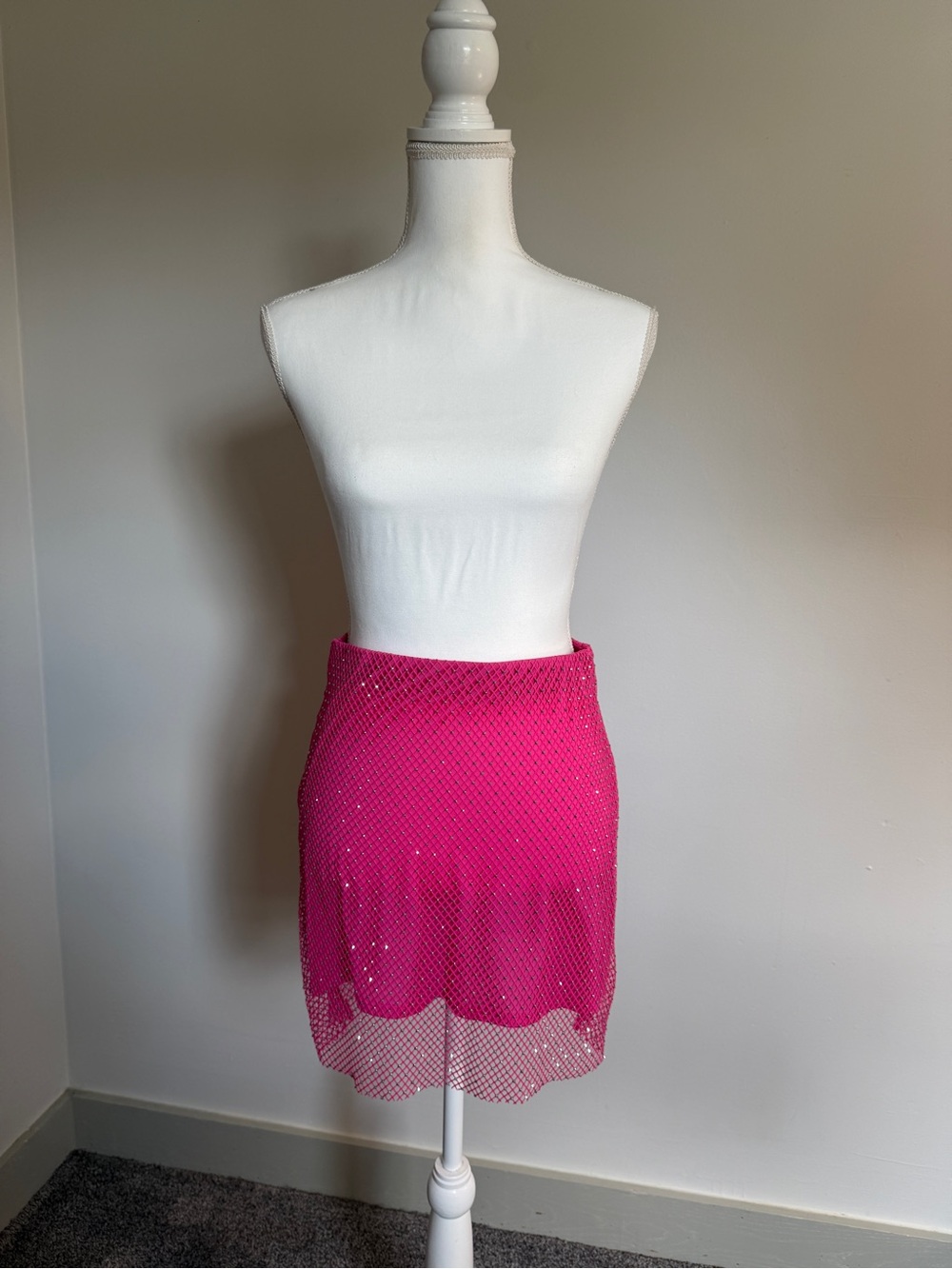 Sincerely Jules Fuchsia Pink Rhinestone Fishnet Mesh Mini Skirt Size Medium